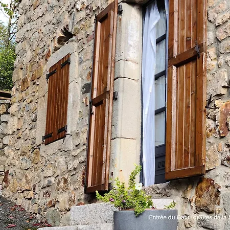 Le Gatu By Les De La Jonte